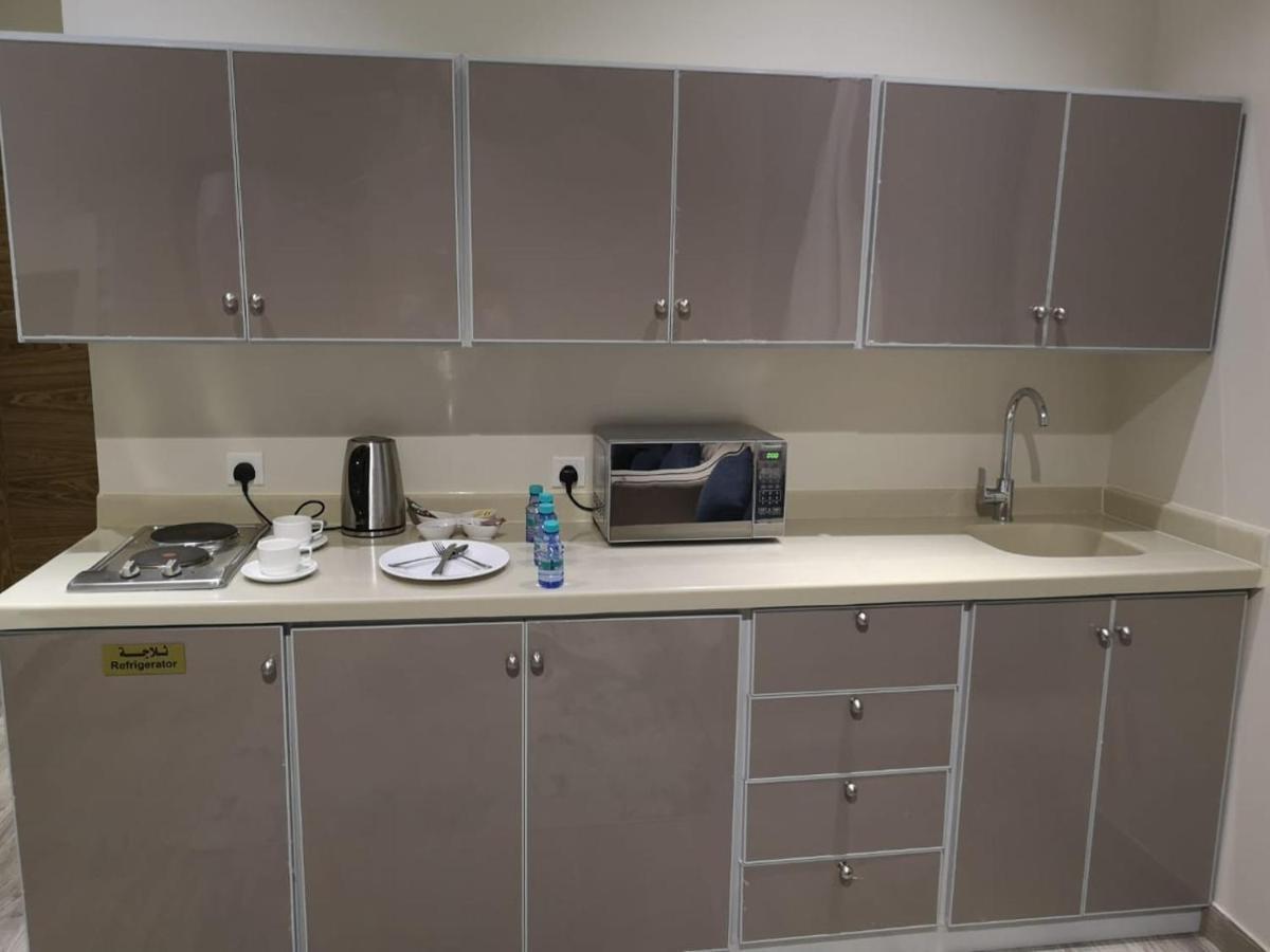 Makarem Hotel Apartments Riyadh Bagian luar foto